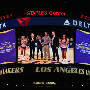 Bo Lakers Award2